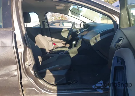 2013 Ford Focus z USA, uszkodzony, nr VIN 1FADP3E27DL176756